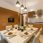 Apartamento Sansiro75 Large 3bdr With Private Garage Near To Fiera And Stadium Milán