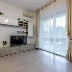 Apartamento Sansiro75 Large 3bdr With Private Garage Near To Fiera And Stadium *