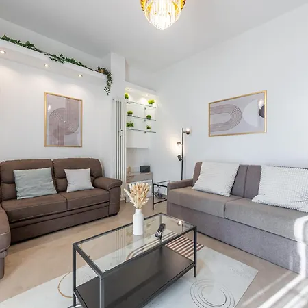 Sansiro75 Large 3bdr With Private Garage Near To Fiera And Stadium شقة