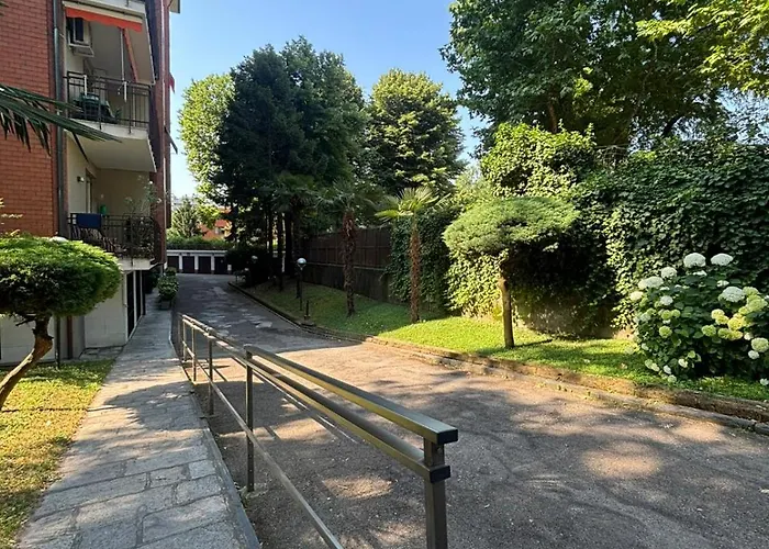 شقة Sansiro75 Large 3bdr With Private Garage Near To Fiera And Stadium *