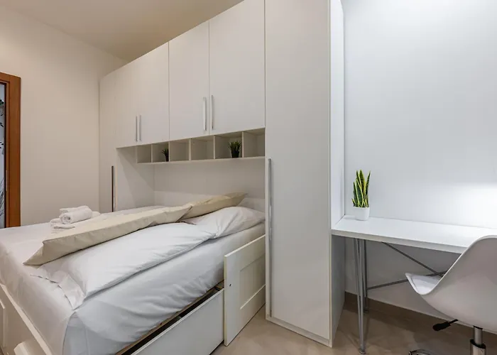 Sansiro75 Large 3bdr With Private Garage Near To Fiera And Stadium شقة