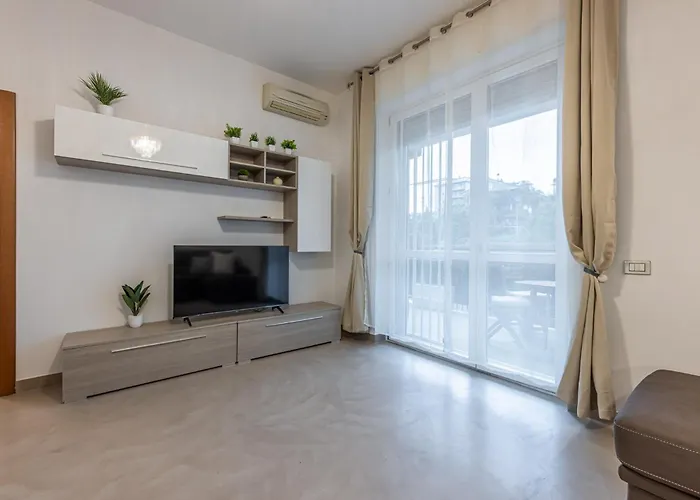 شقة Sansiro75 Large 3bdr With Private Garage Near To Fiera And Stadium *