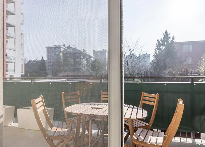 شقة Sansiro75 Large 3bdr With Private Garage Near To Fiera And Stadium ميلان
